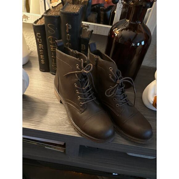 Vepose New‎ York women’s boots size 8 NWT no box - Picture 1 of 4